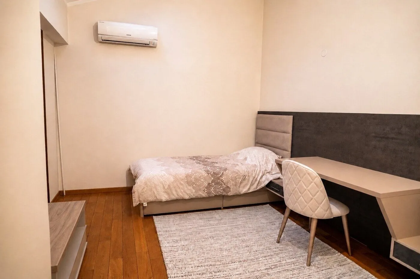 Rent, three bedroom apartment, 140m², Krivi Most, Podgorica