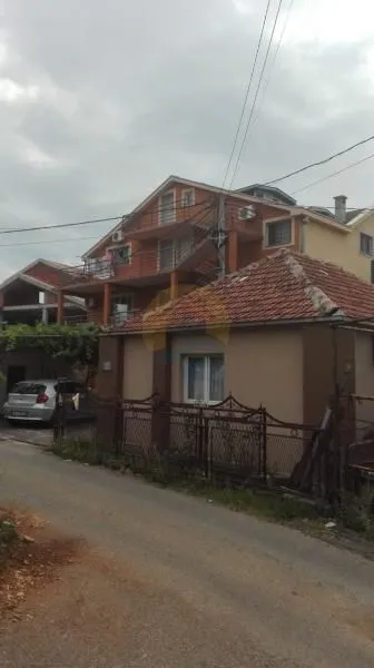 Sale, house, 800m², Momišići, Podgorica