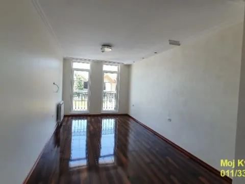 Izdavanje, kuća, 500m², Čukarica, Beograd - image 7