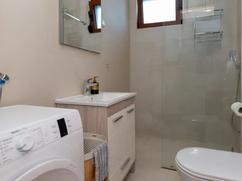 Izdavanje, trosoban stan, 86m², Stara Varoš, Podgorica - image 14