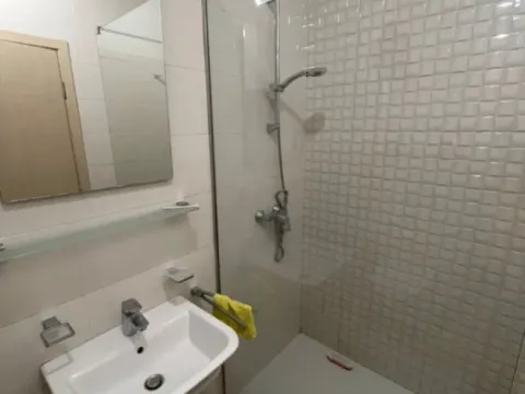 Izdavanje, jednosoban stan, 50m², City Kvart, Podgorica - image 5