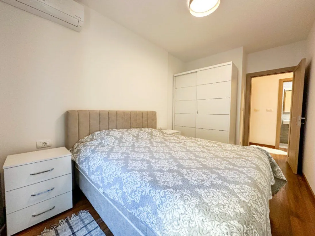 Izdavanje, dvosoban stan, 69m², Master Kvart, Podgorica