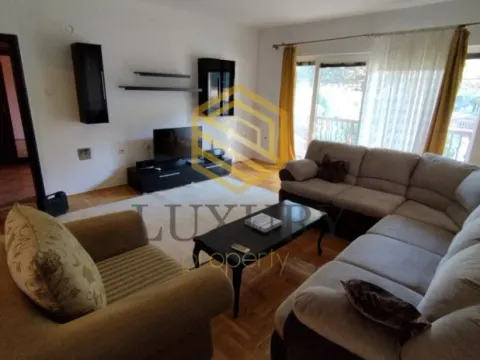 Izdavanje, trosoban stan, 130m², Tološi, Podgorica - image 3