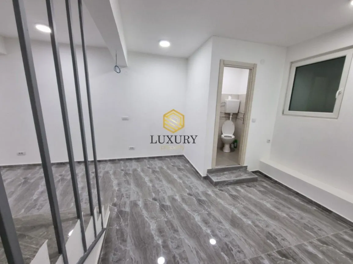 Rent, office space, 160m², Preko Morače, Podgorica