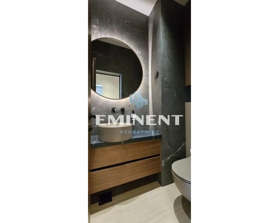 Sale, four bedroom apartment, 120m², Savski Venac, Beograd