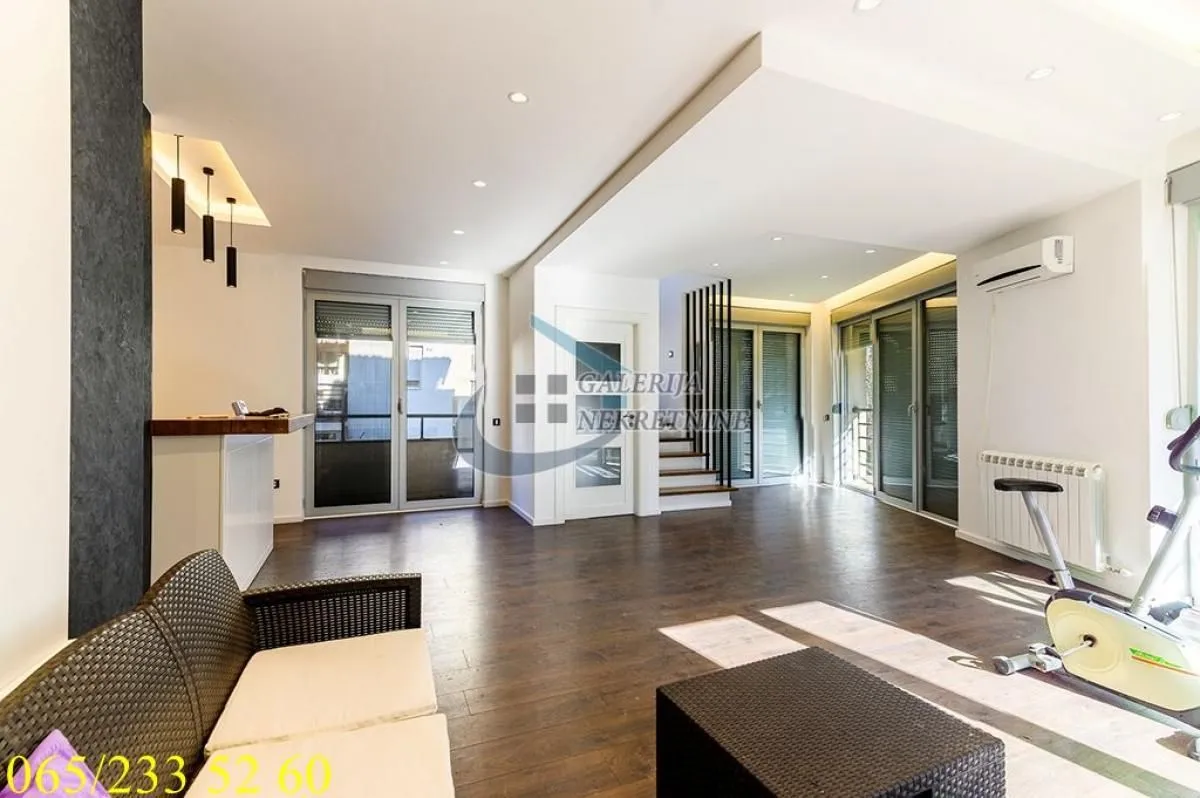 Sale, apartment, 195m², Banovo Brdo, Beograd
