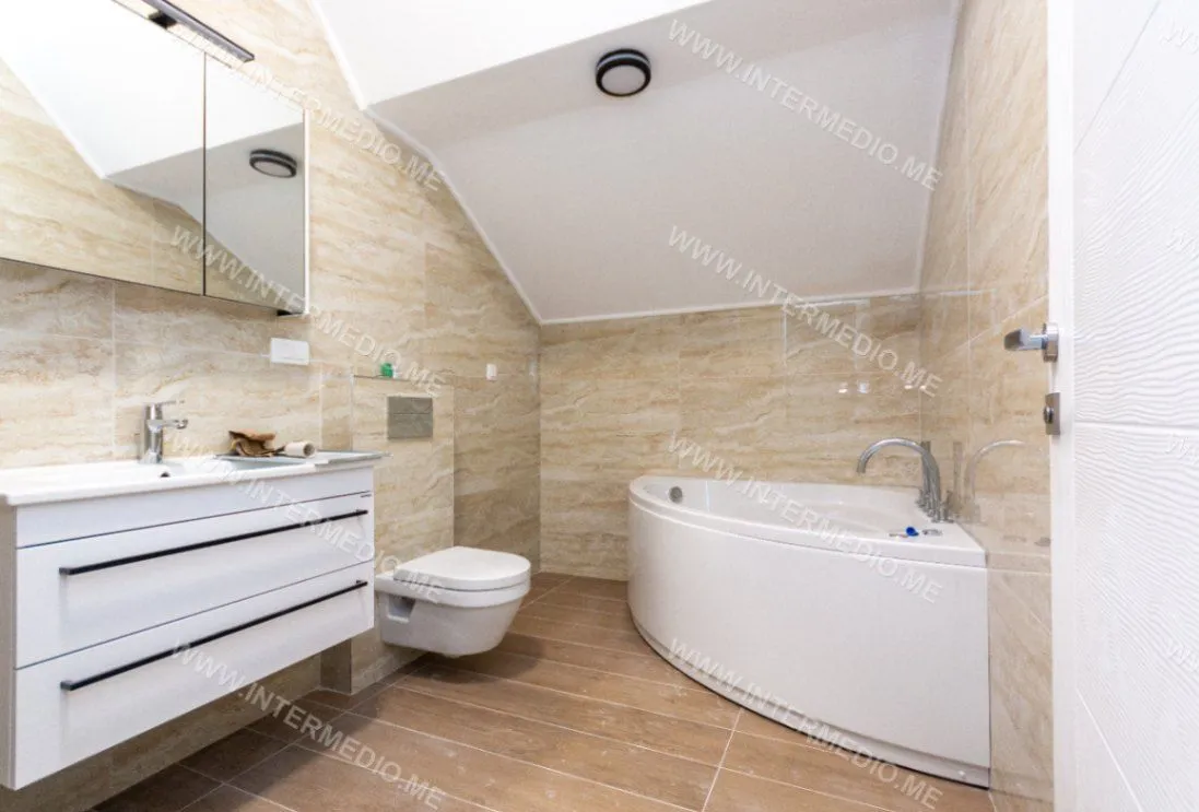 Prodaja, trosoban stan, 146m², Đenovići, Herceg Novi