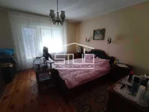 Prodaja, kuća, 297m², Čukarica, Beograd - image 8