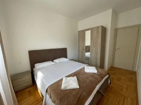 Rent, one bedroom apartment, 44m², Lazi, Budva - image 23