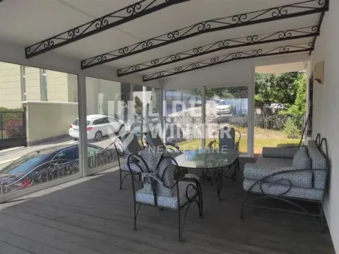 Izdavanje, četvorosoban stan, 260m², Savski Venac, Beograd - image 14