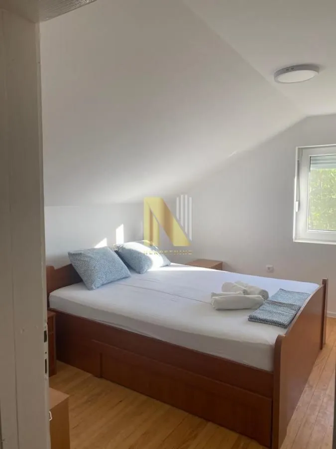 Prodaja, kuća, 150m², Rakovac, Novi Sad Sve Podlokacije