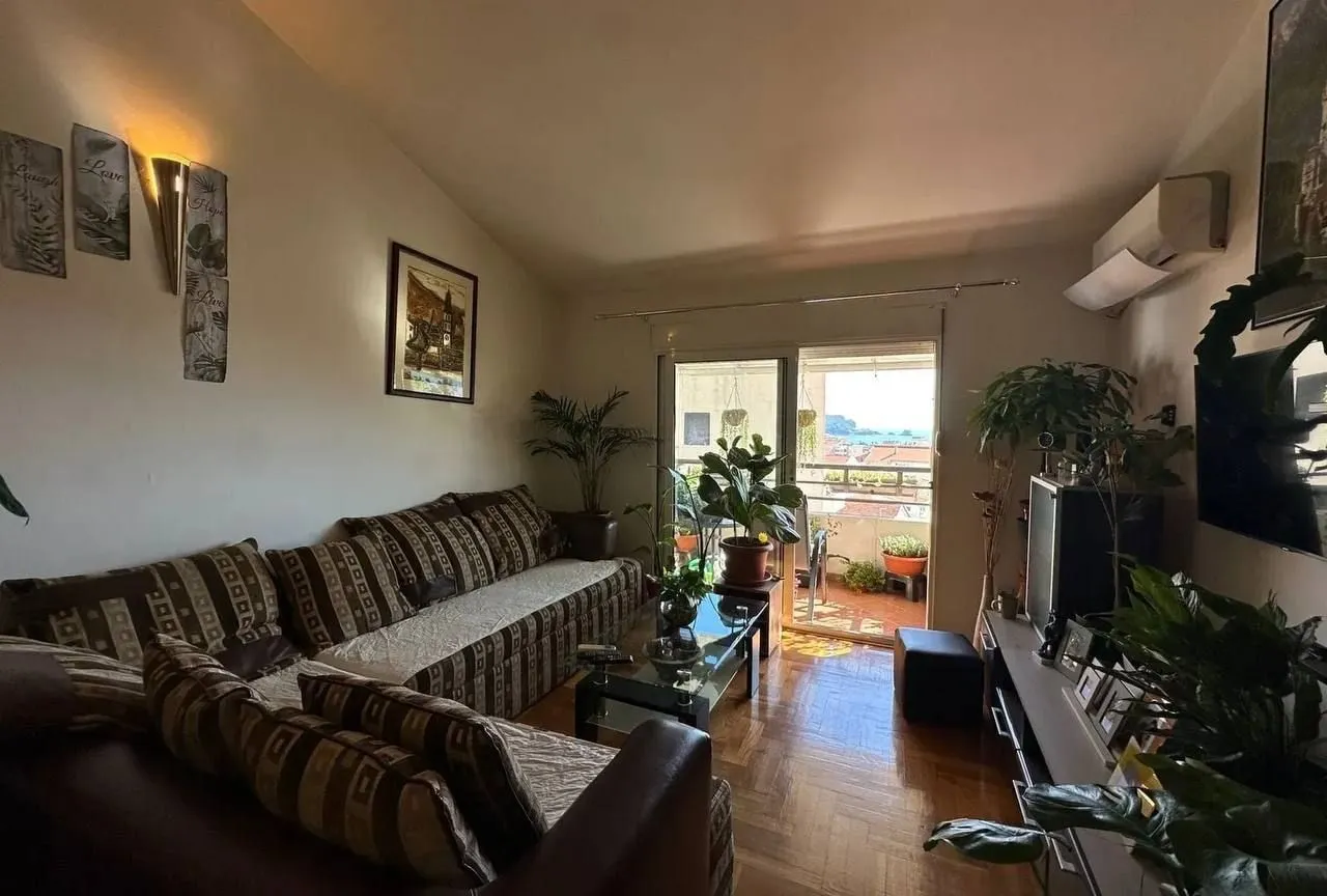 Sale, two bedroom apartment, 74m², Lazi, Budva