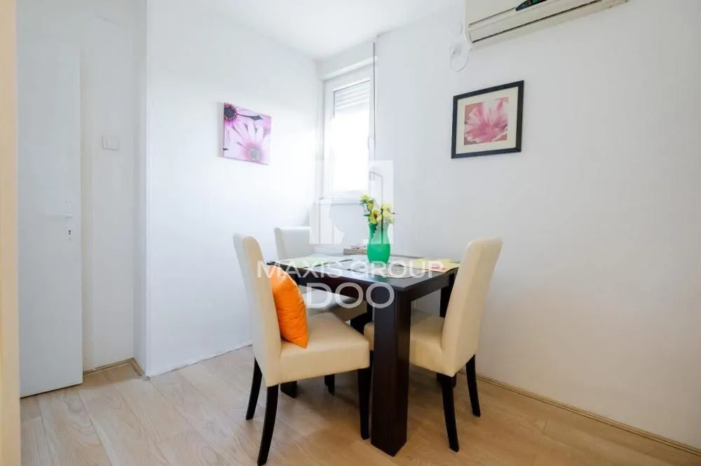 Izdavanje, jednosoban stan, 40m², Savski Venac, Beograd