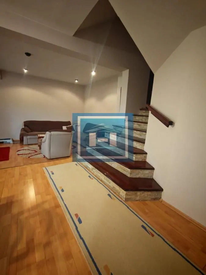 Prodaja, kuća, 204m², Gloždak, Paraćin