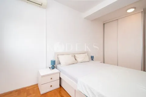 Rent, three bedroom apartment, 93m², City Kvart, Podgorica - image 5