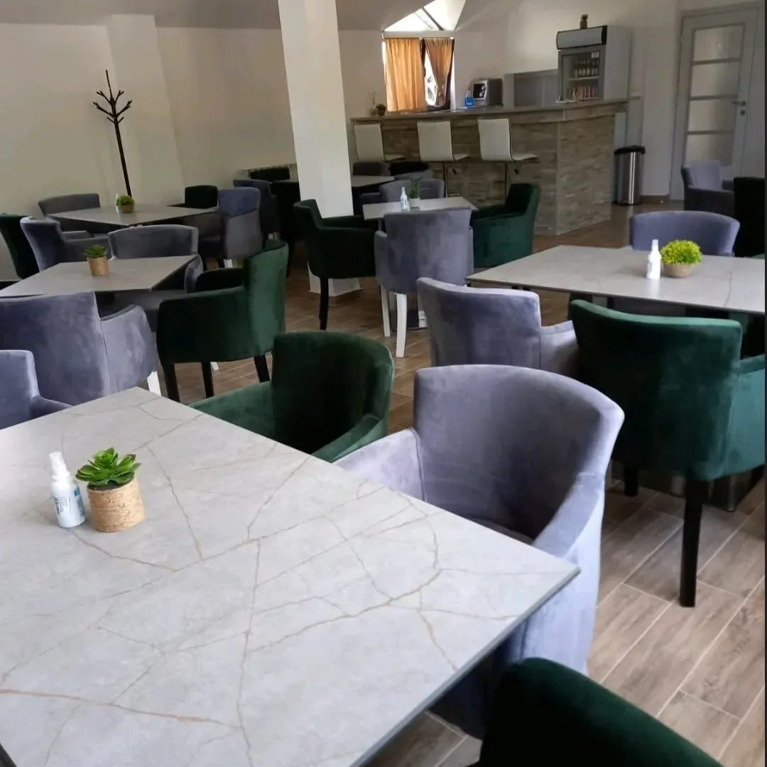 Prodaja, ugostiteljski objekat, 460m², Centar, Plav
