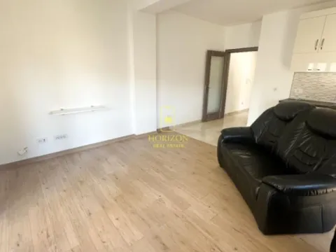 Prodaja, jednosoban stan, 53m², Stari Aerodrom, Podgorica - image 9