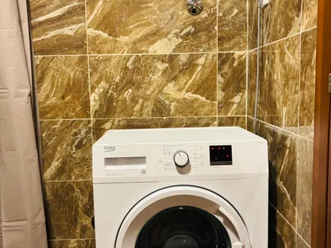 Izdavanje, jednosoban stan, 40m², Centar, Budva - image 8