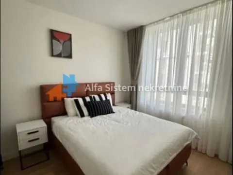 Izdavanje, trosoban stan, 86m², Savski Venac, Beograd - image 5