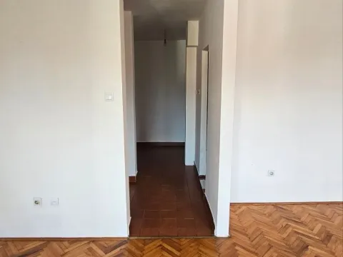 Prodaja, jednosoban stan, 58m², Stari Aerodrom, Podgorica - image 6