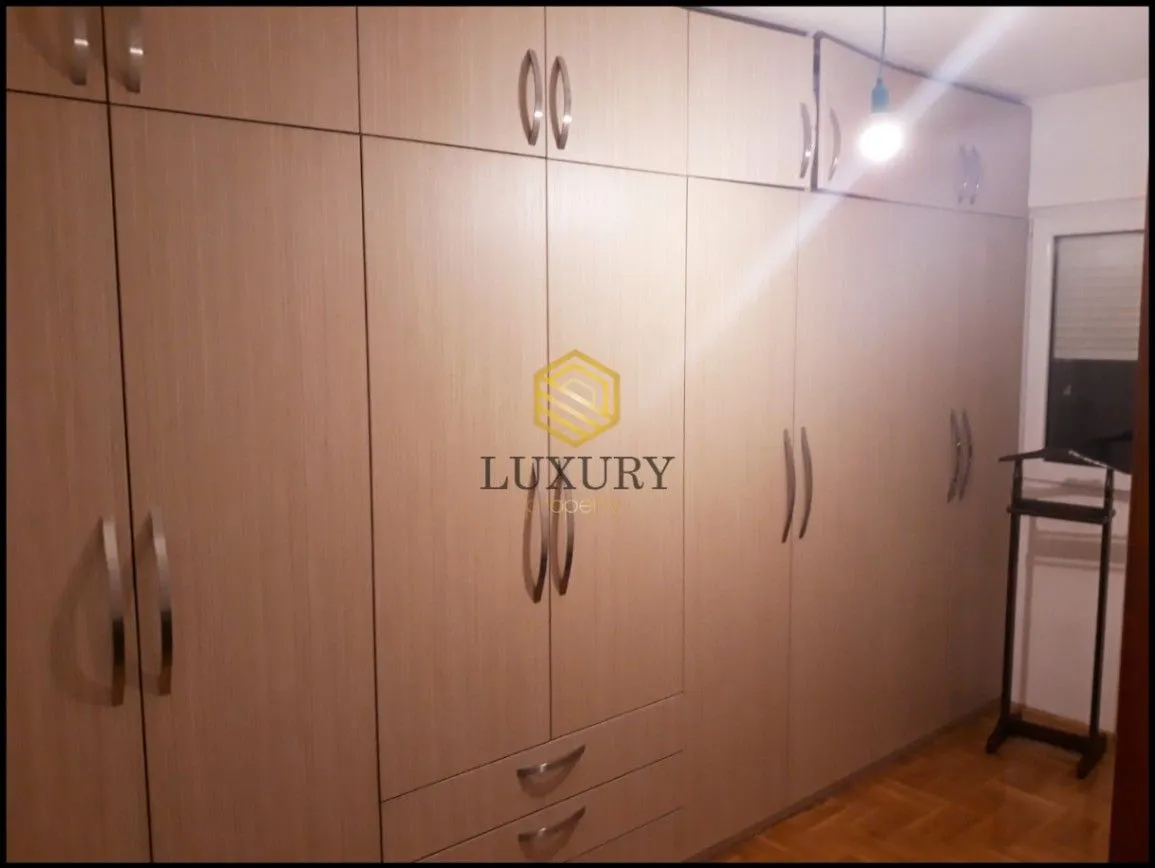 Izdavanje, dvosoban stan, 60m², Centar, Podgorica