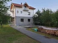 Prodaja, kuća, 240m², Pljevlja, Crna Gora - image 1