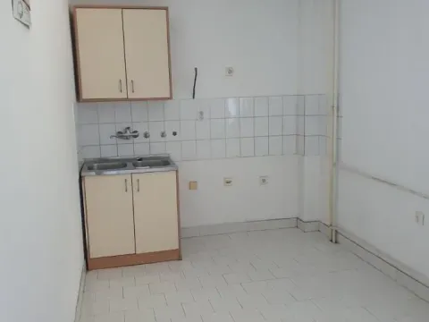 Izdavanje, jednosoban stan, 41m², Sajmište, Novi Sad - image 3