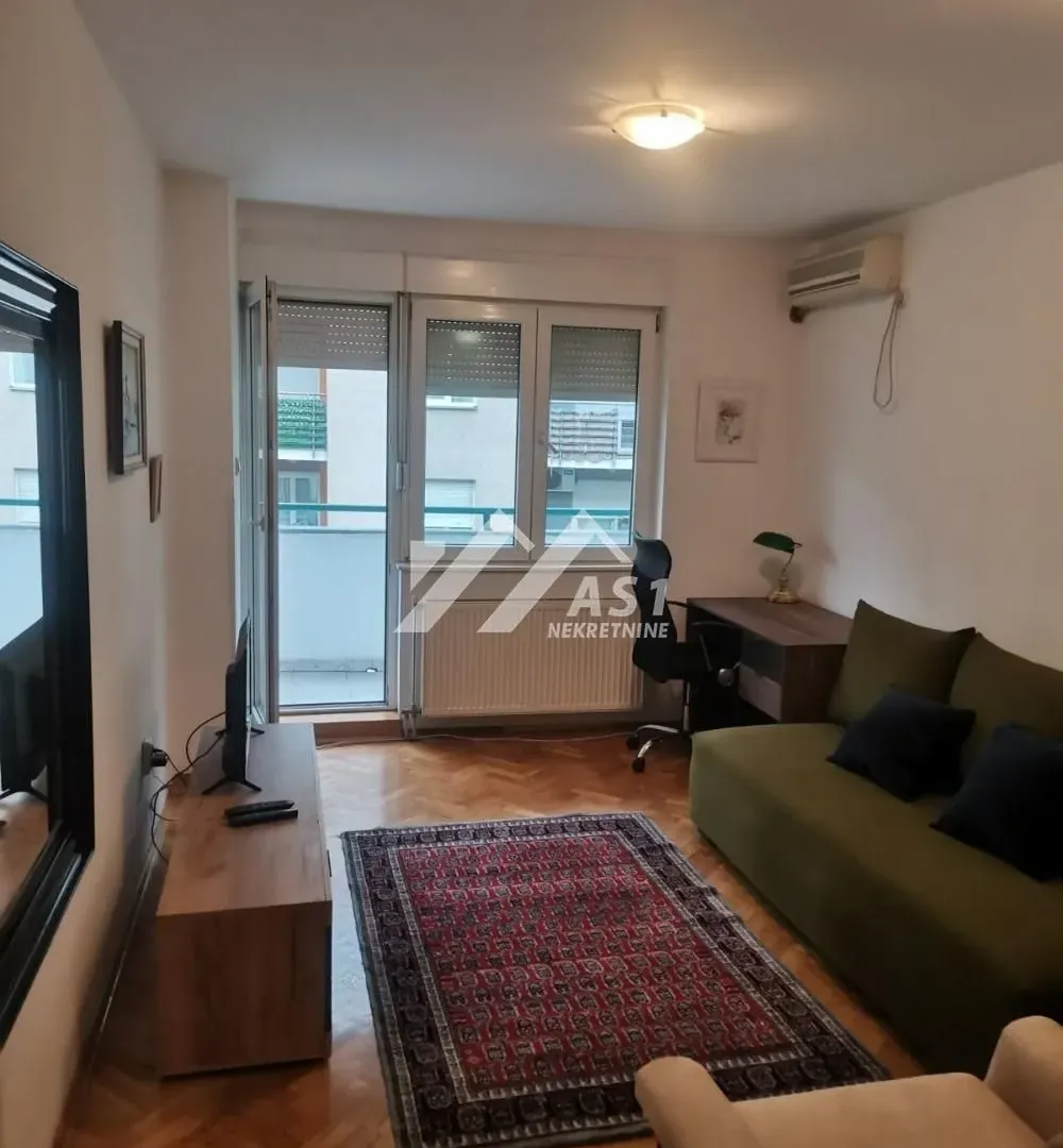 Izdavanje, jednosoban stan, 44m², Grbavica, Novi Sad Sve Podlokacije