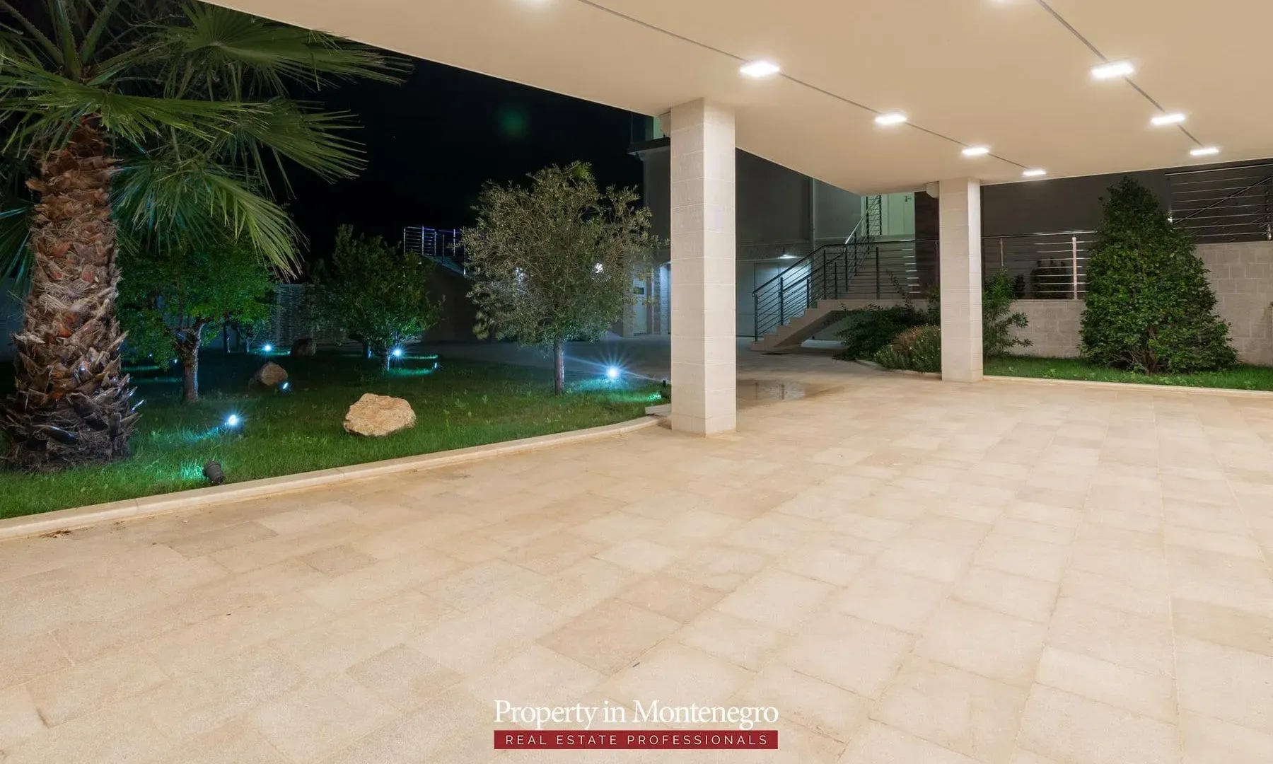 Sale, house, 400m², Bečići, Budva