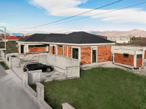 Prodaja, kuća, 259m², Donji Kokoti, Podgorica - image 2