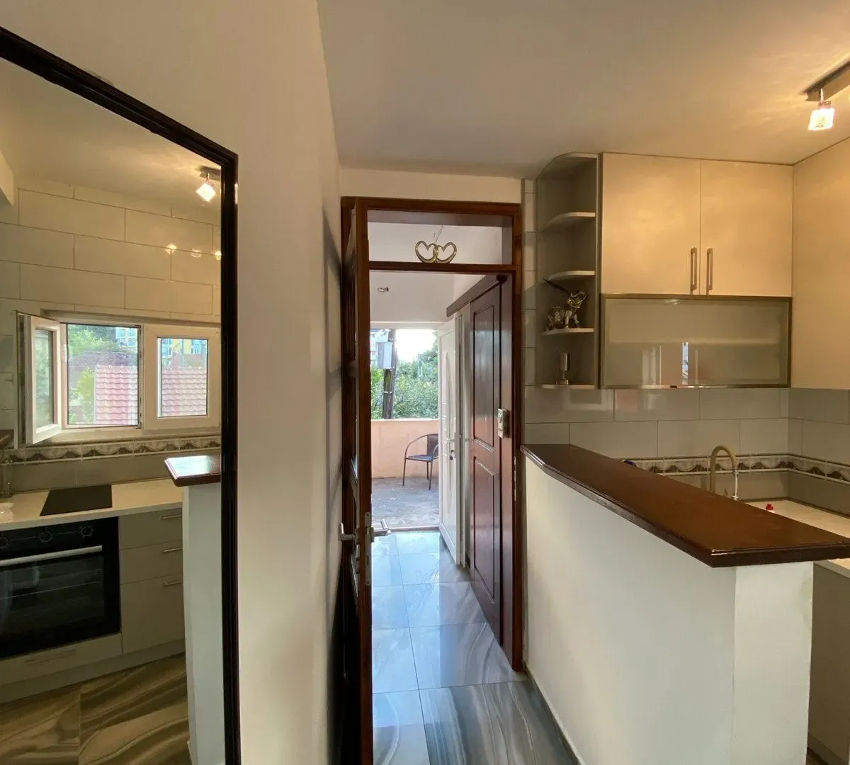 Izdavanje, jednosoban stan, 50m², Pobrežje, Podgorica