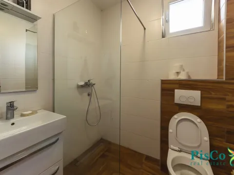 Sale, three bedroom apartment, 110m², Blok 9, Podgorica - image 10