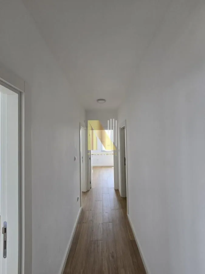 Prodaja, četvorosoban stan, 72m², Karagača, Petrovaradin