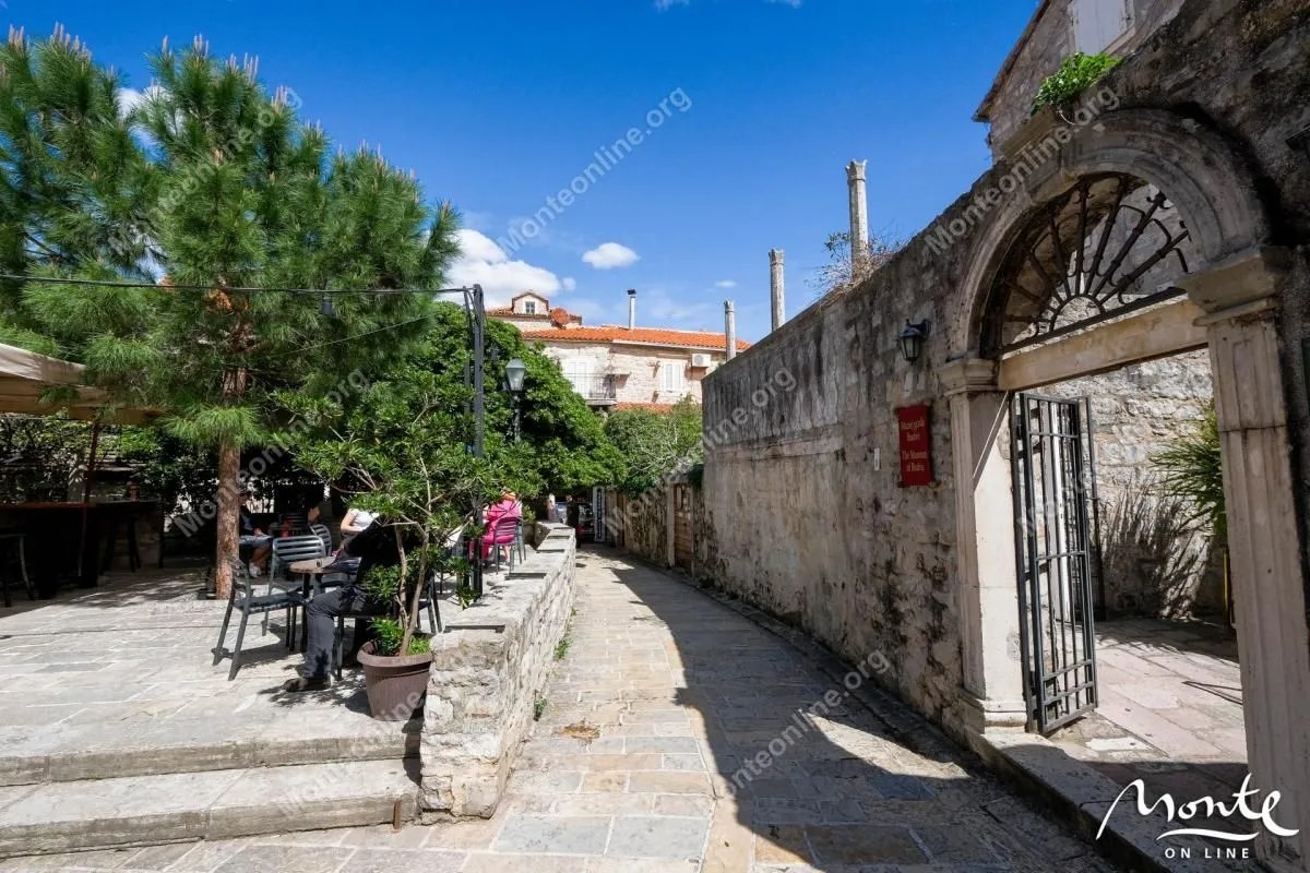 Sale, house, 91m², Stari Grad, Budva