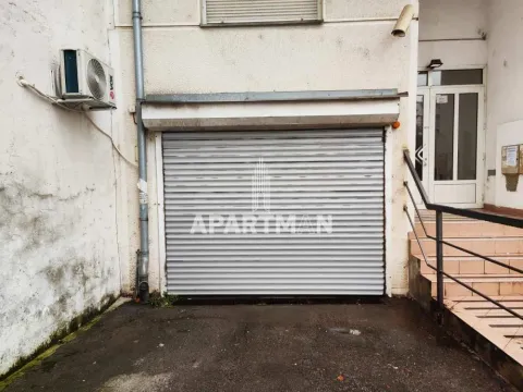 Izdavanje, poslovni prostor, 34m², Đeram Pijaca, Beograd - image 3