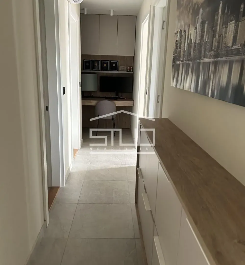 Izdavanje, trosoban stan, 77m², Tošin bunar, Novi Beograd Sve Podlokacije