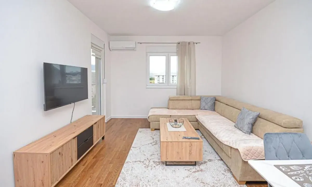 Rent, apartment, 48m², Stari Aerodrom, Podgorica