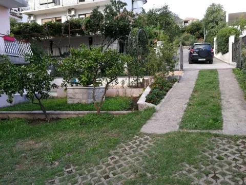 Prodaja, kuća, 400m², Tivat, Crna Gora - image 4