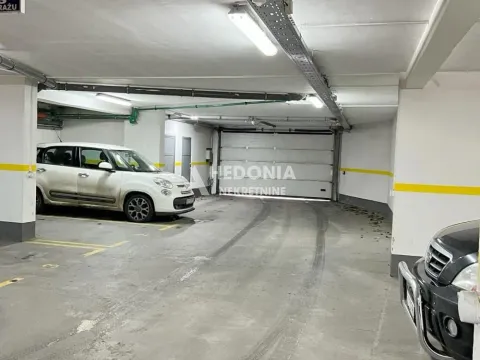 Sale, one bedroom apartment, 38m², Savski Venac, Beograd - image 14