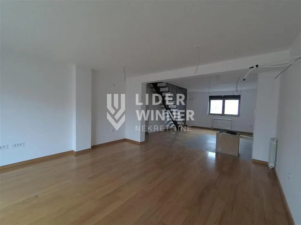 Sale, apartment, 143m², Autokomanda, Voždovac Sve Podlokacije