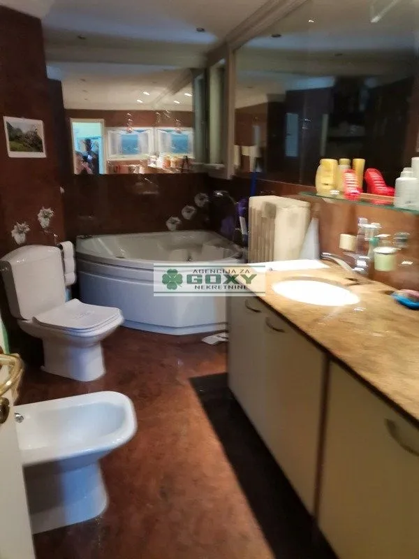 Sale, three bedroom apartment, 105m², Vračar Sve Podlokacije, Beograd