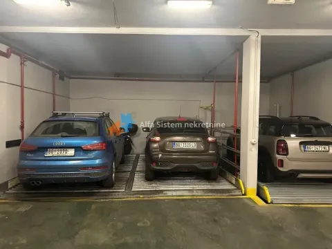 Izdavanje, trosoban stan, 82m², Vračar Sve Podlokacije, Beograd - image 11