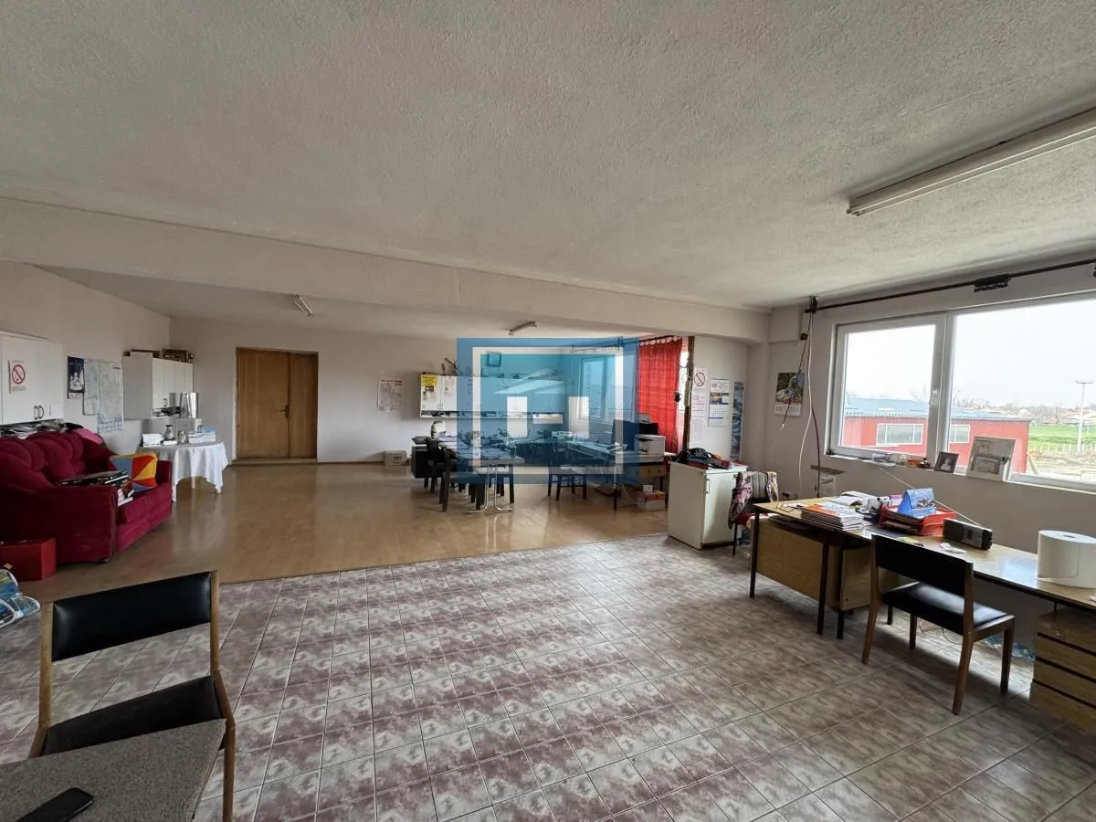 Izdavanje, poslovni prostor, 750m², Mijatovac, Ćuprija