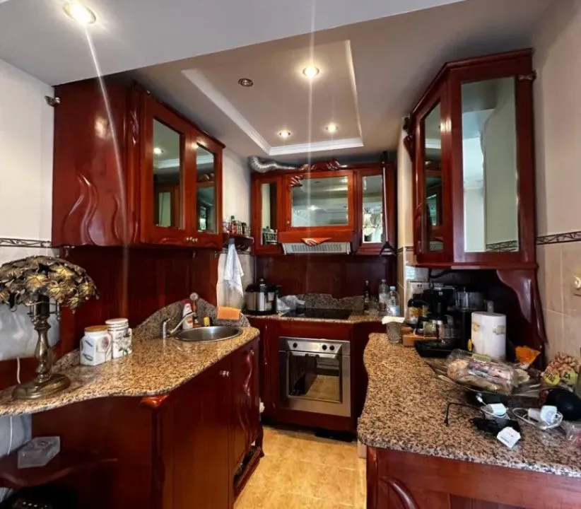 Prodaja, dvosoban stan, 77m², Centar, Budva