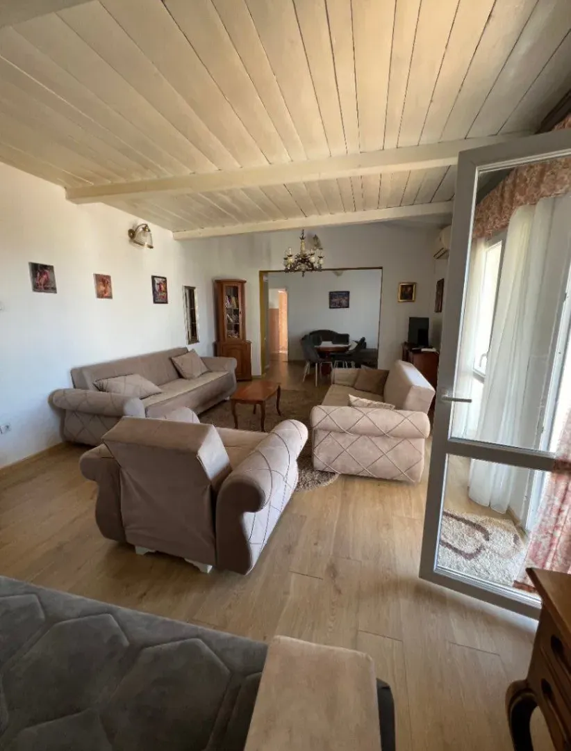 Rent, three bedroom apartment, 270m², Šušanj, Bar