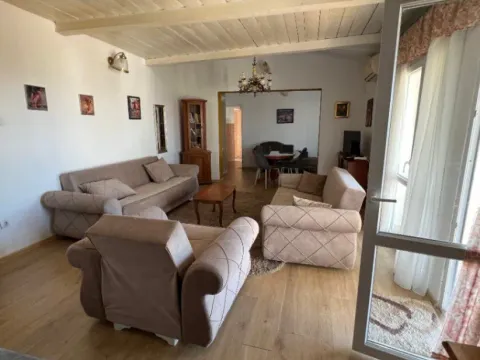 Rent, three bedroom apartment, 270m², Šušanj, Bar - image 5