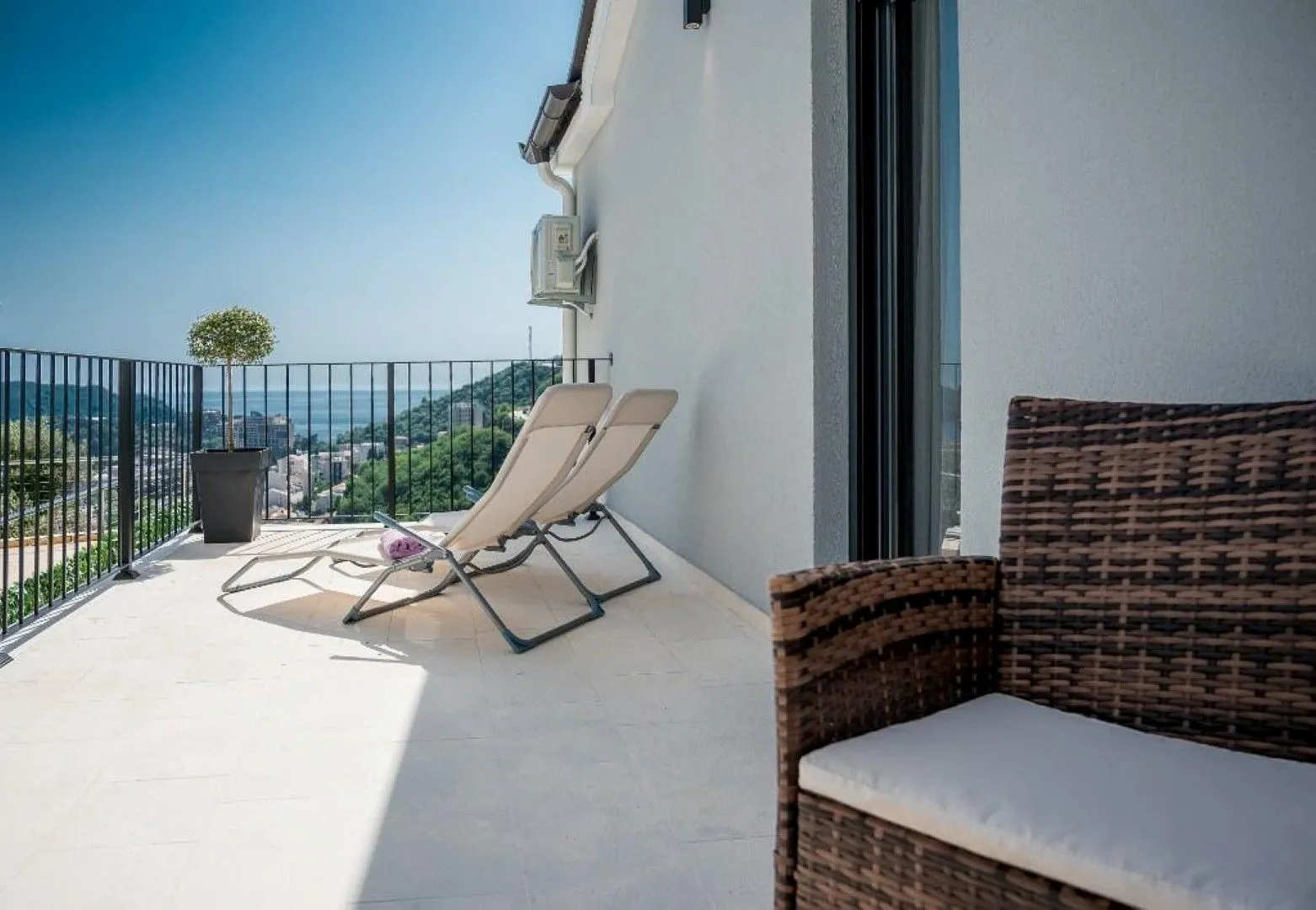 Sale, house, 160m², Bečići, Budva