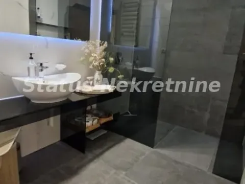 Prodaja, kuća, 310m², Klisa, Novi Sad Sve Podlokacije - image 4