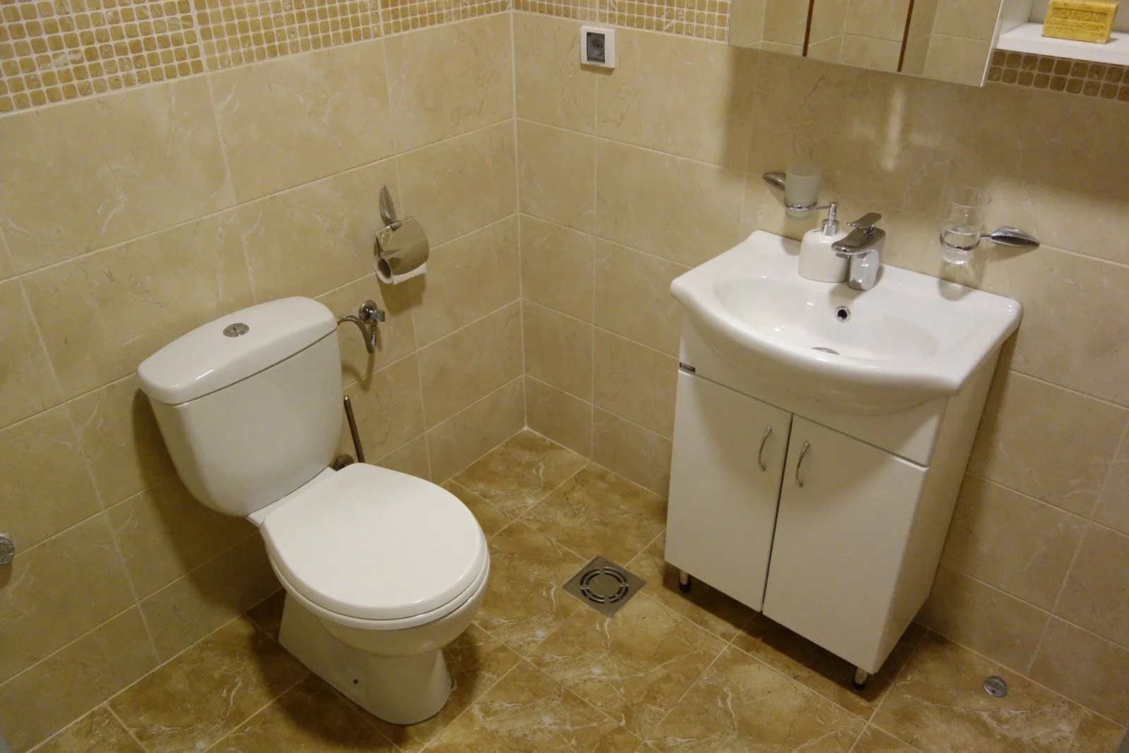 Izdavanje, stan, 40m², Pržno, Budva