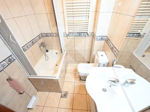 Izdavanje, dvosoban stan, 65m², Centar, Podgorica - image 6